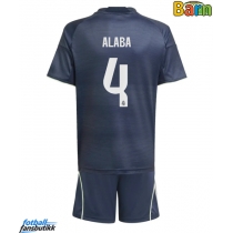 Real Madrid David Alaba #4 Bortedraktsett Barn 2025-26 Kortermet (+ Korte bukser)